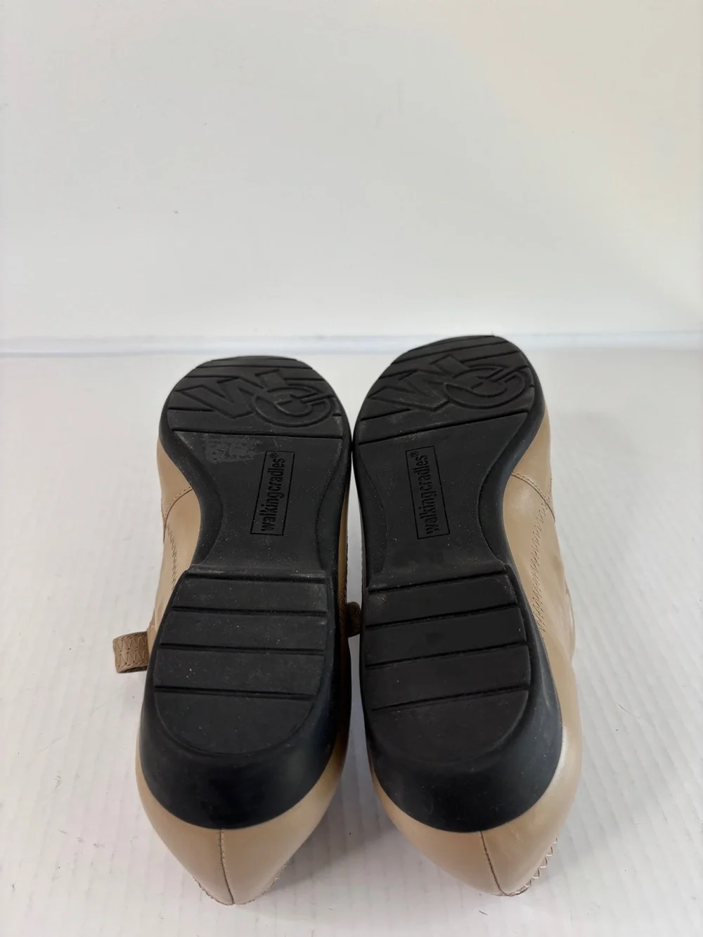 Walking Cradles Mary Jane Ballet Flats Sz 10.5 N Tan Leather Womens Comfort Shoe